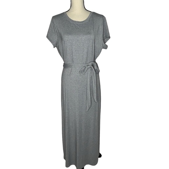 Athleta Essence Keyhole Midi Dress - Picture 4 of 16